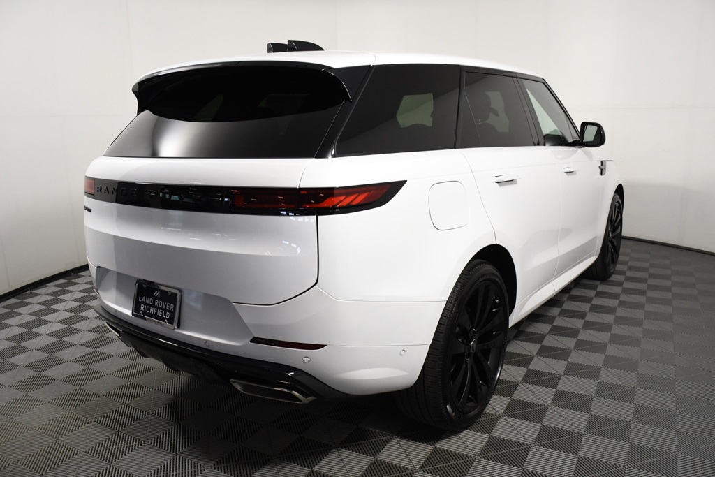 2025 Land Rover Range Rover Sport SE photo 6