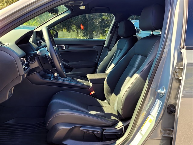 2025 Honda Civic Sport photo 3