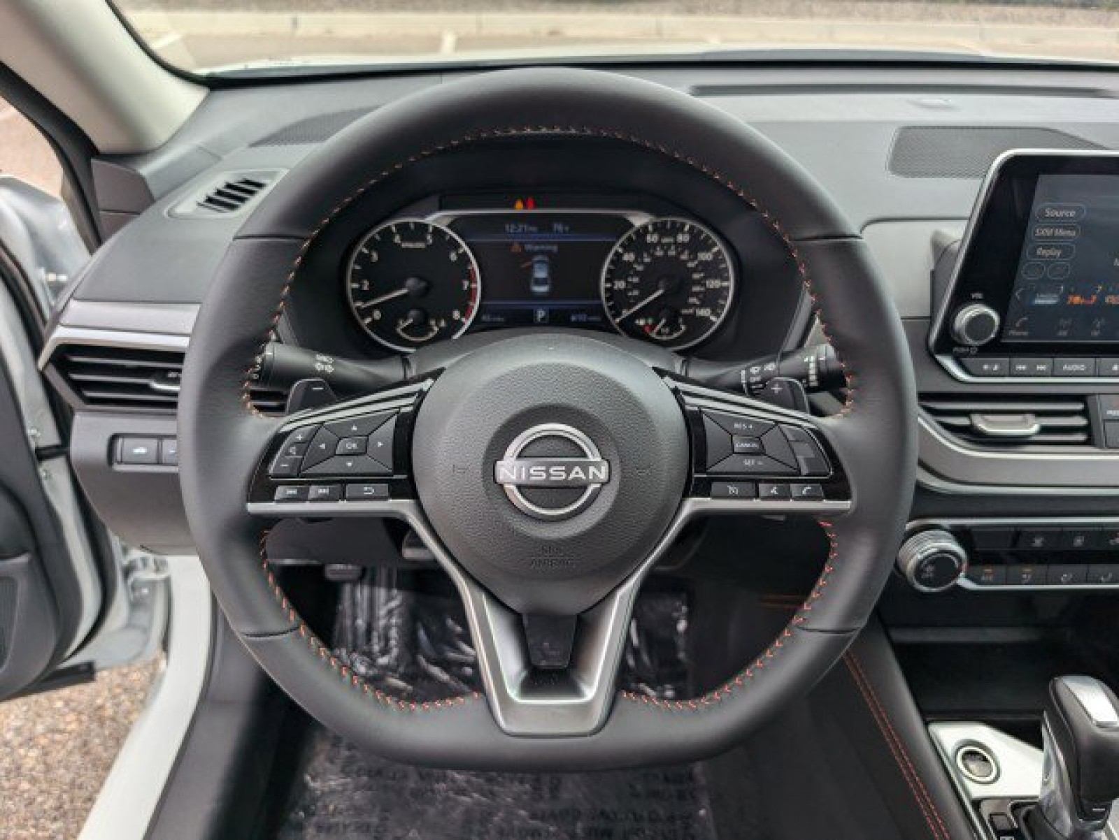 Used 2024 PEARL WHIT Nissan 2.5 SR image 15