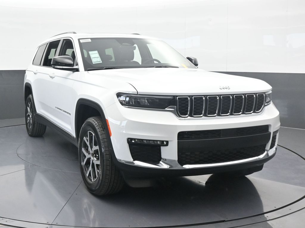2025 Jeep Grand Cherokee Limited photo 3