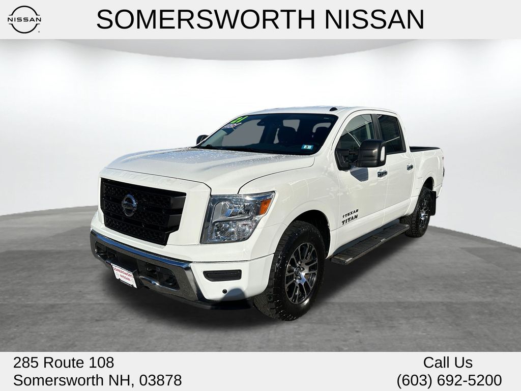 2021 Nissan Titan SV's photo