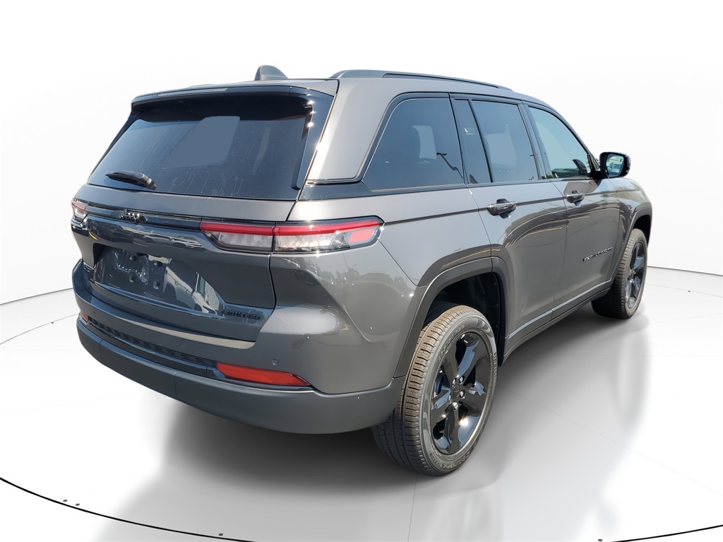 2025 Jeep Grand Cherokee Limited photo 4