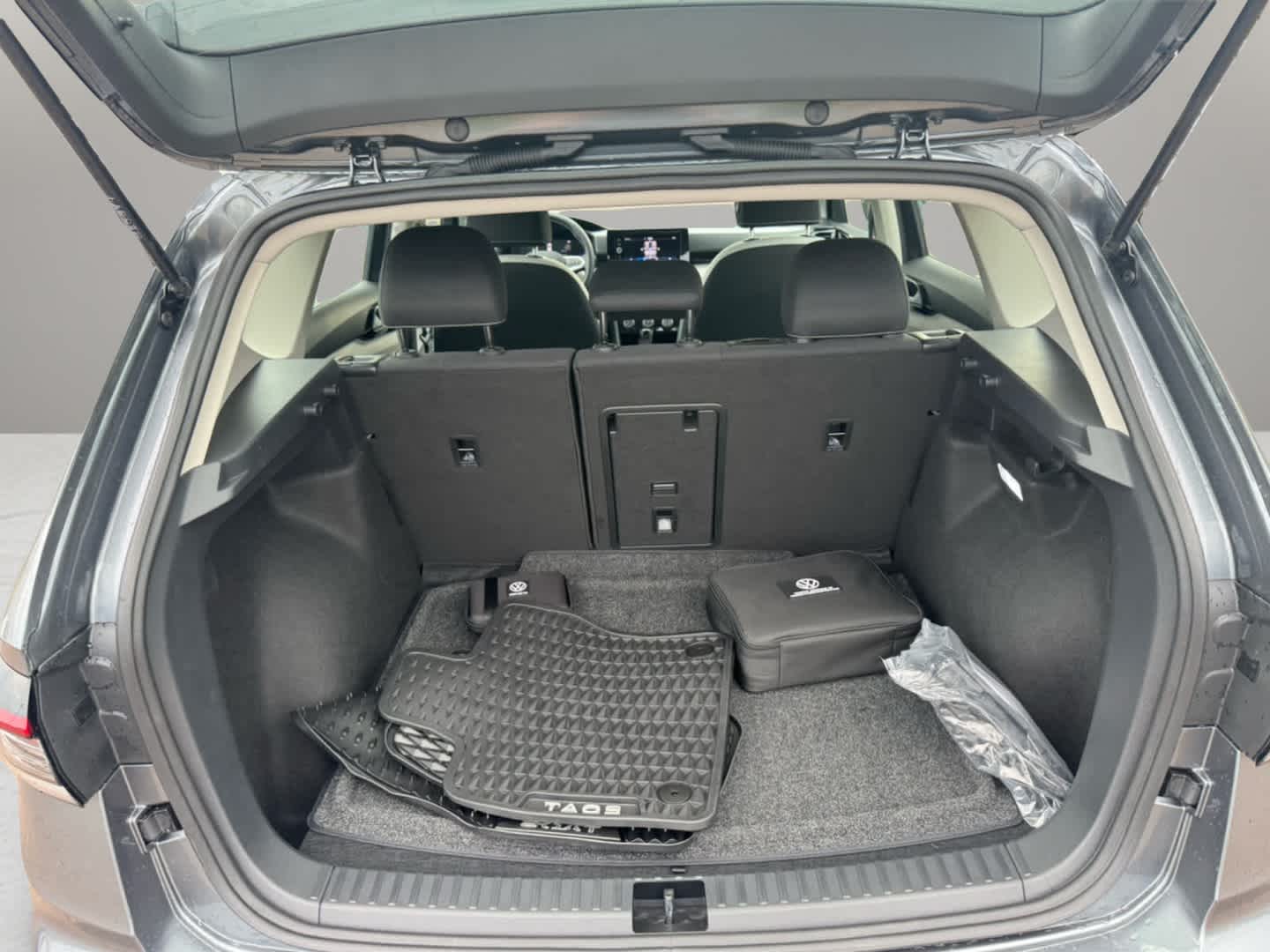 2025 Volkswagen Taos S photo 28