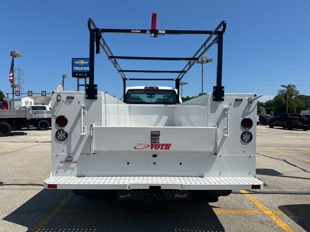 2024 Chevrolet Silverado 5500HD Work Truck photo 3