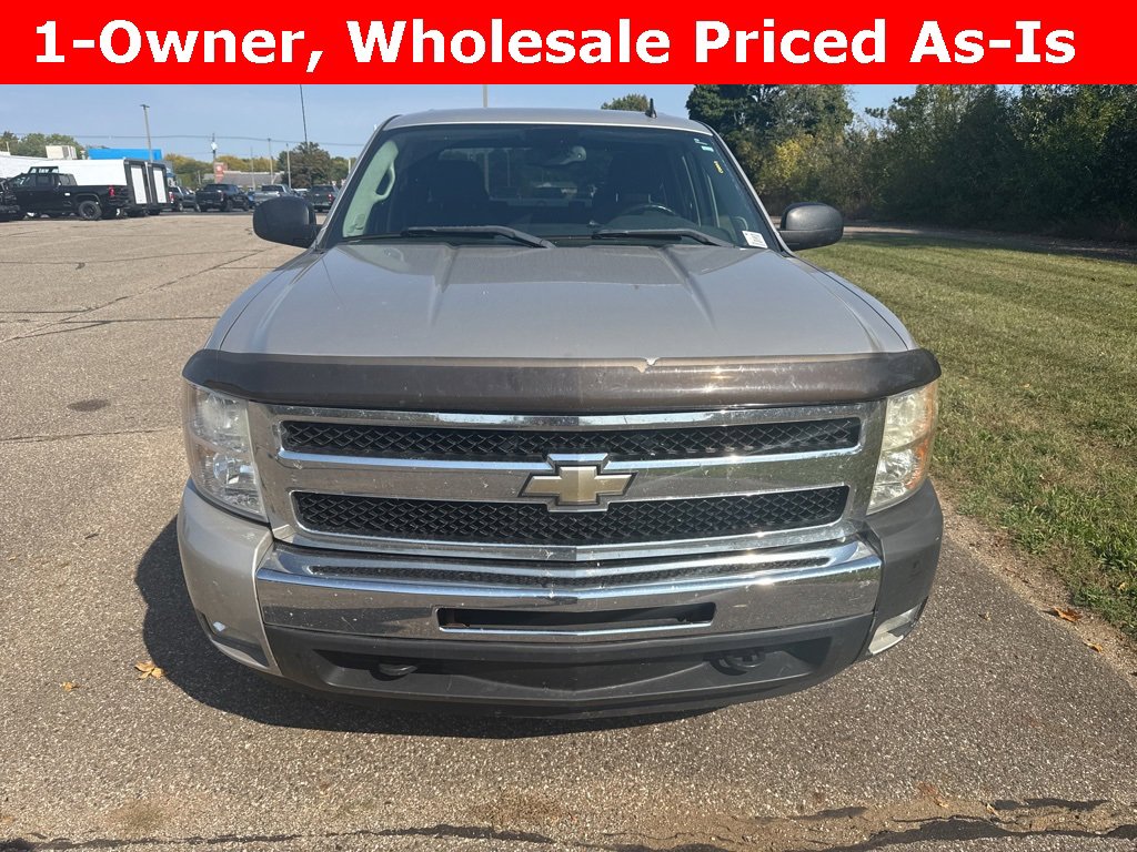 2009 Chevrolet Silverado 1500 LT photo 2