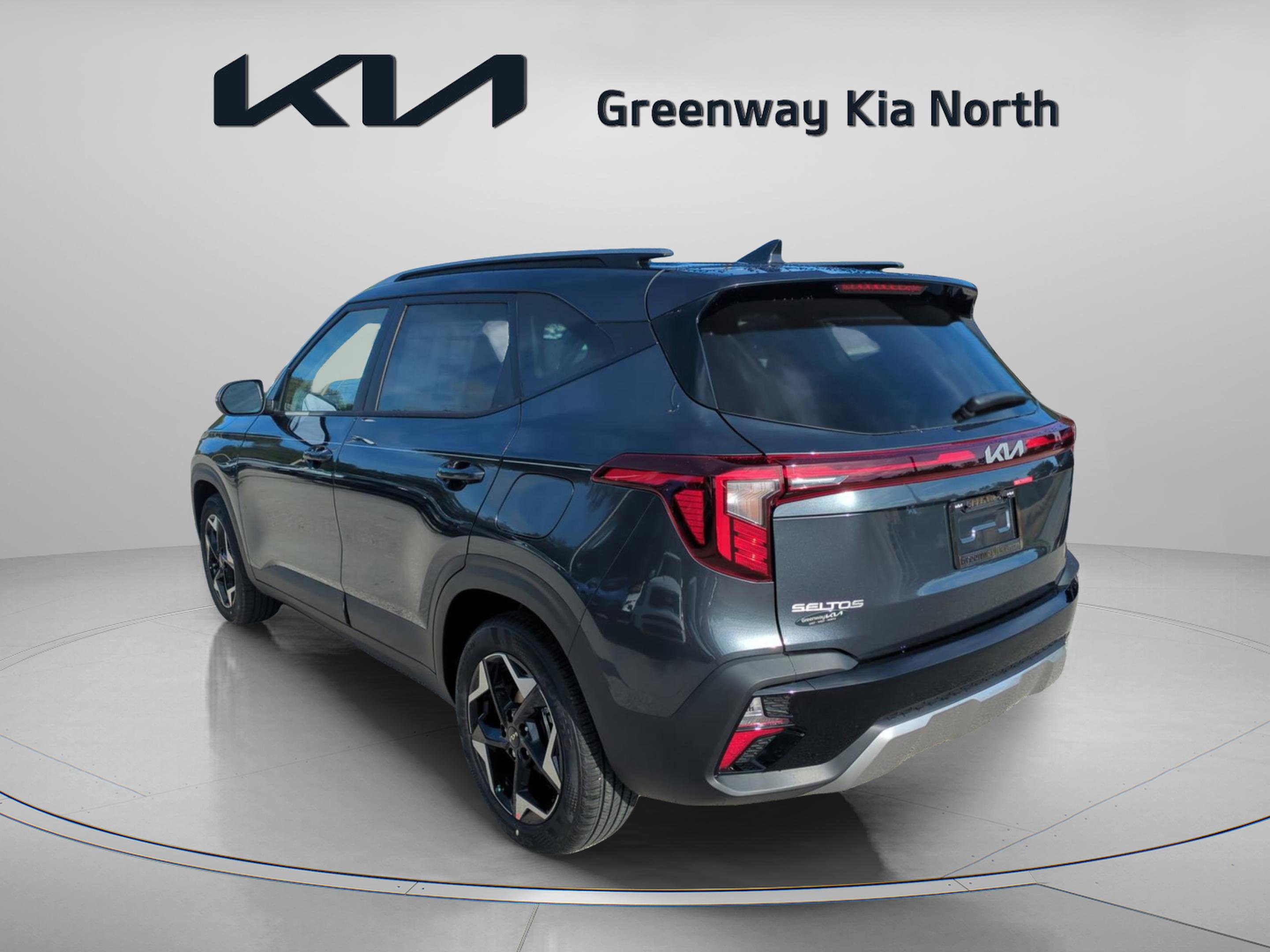 2026 Kia Seltos S photo 2