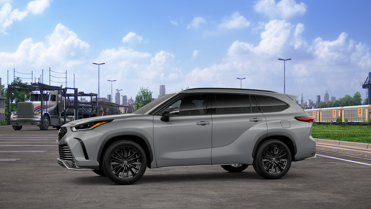 2025 Toyota Highlander XSE photo 3