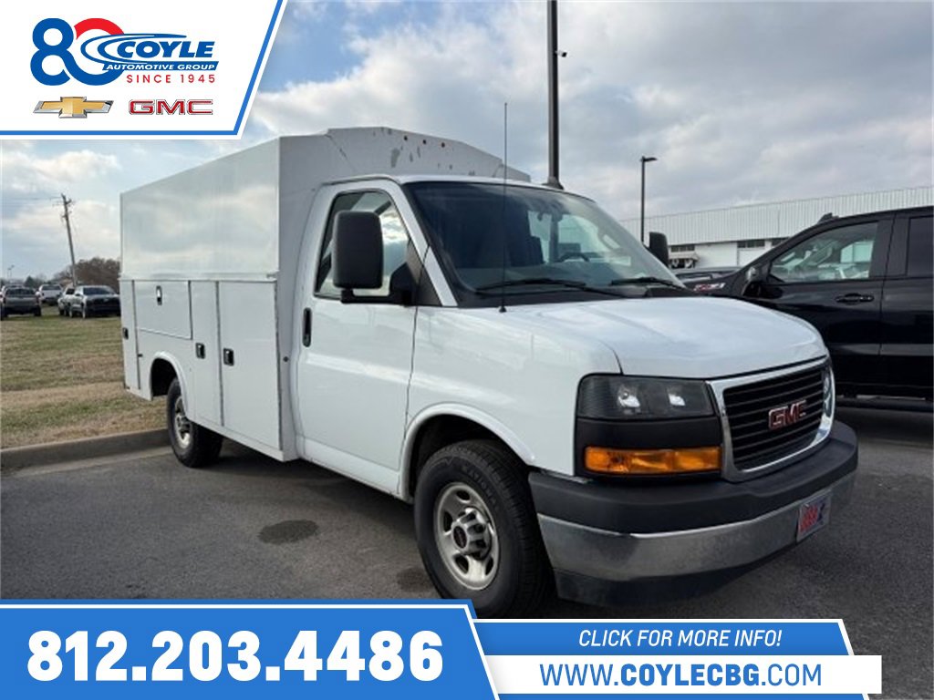 2022 GMC Savana Cutaway Work Van's photo