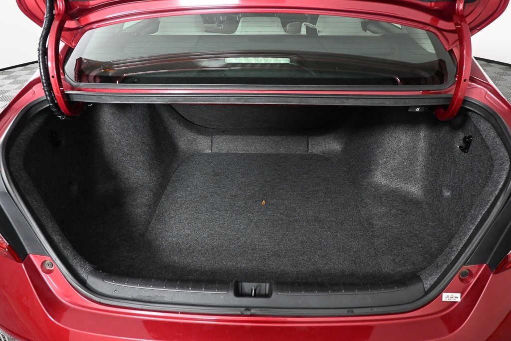 2018 Honda Accord LX photo 26