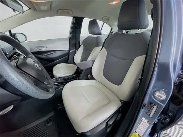 2020 Toyota Corolla LE photo 18