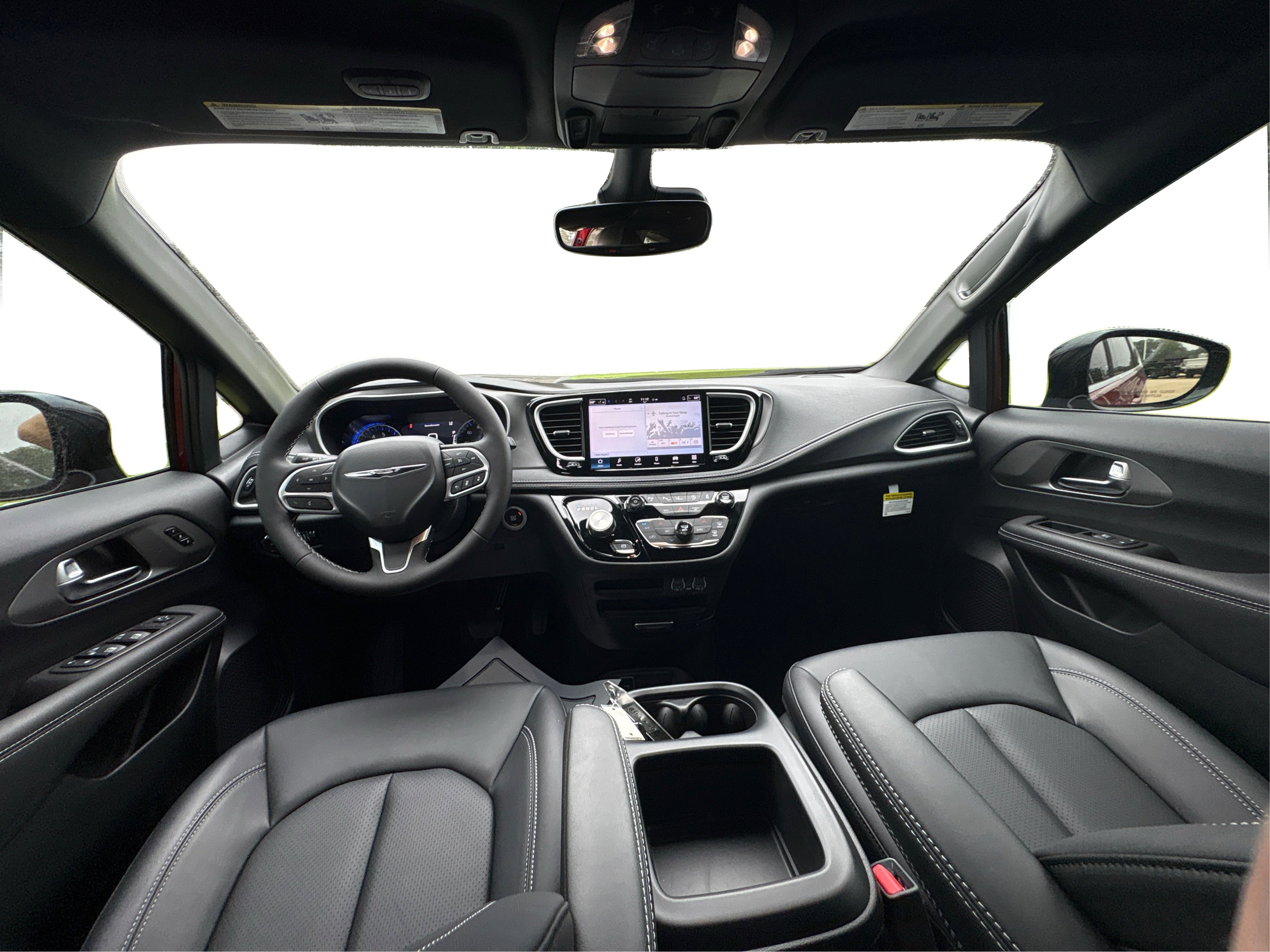 2025 Chrysler Pacifica photo 20