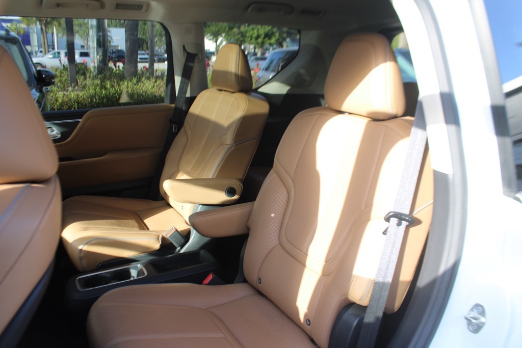 2025 Infiniti QX80 Sensory photo 25