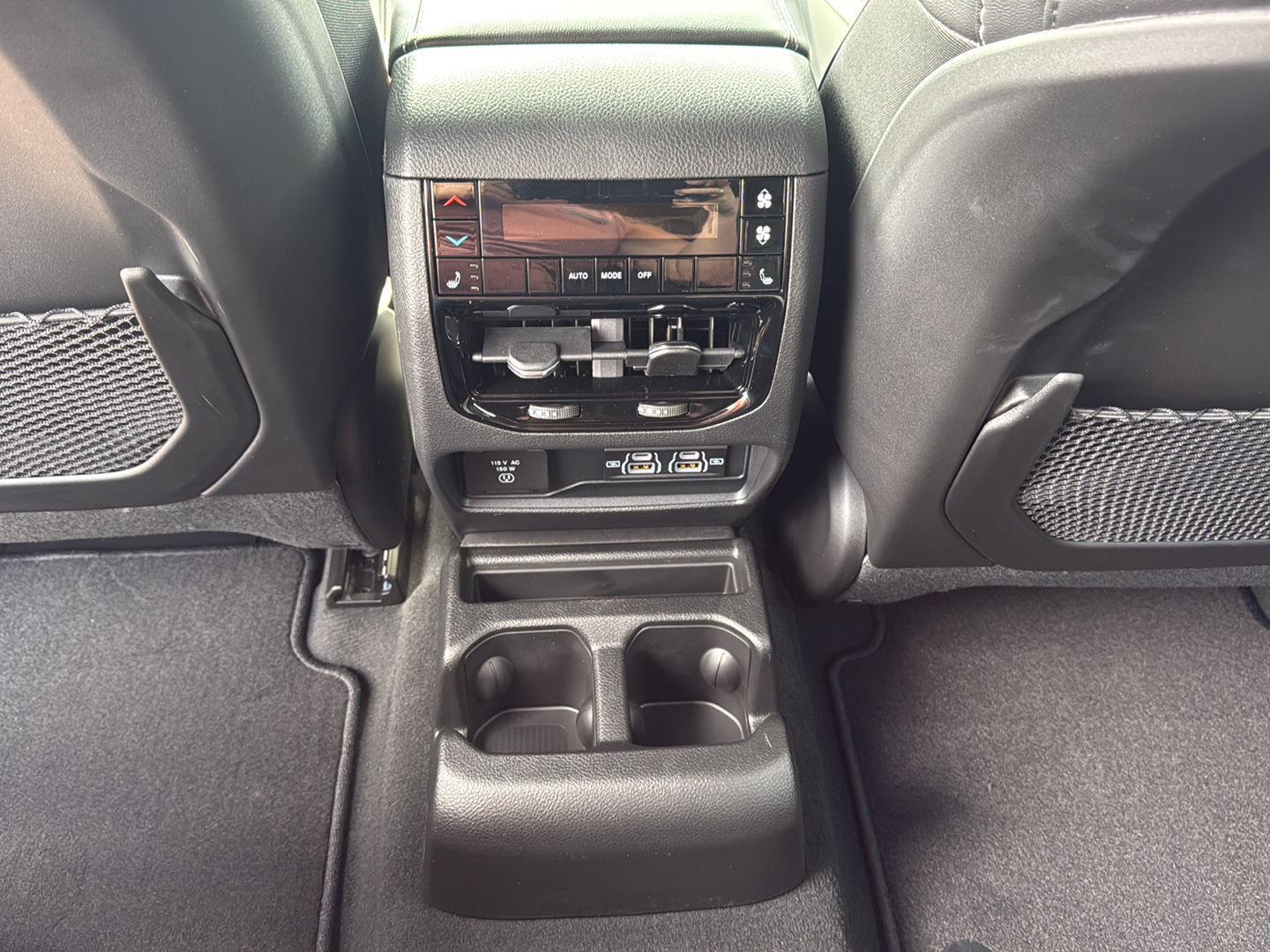2025 Jeep Grand Cherokee Limited photo 22