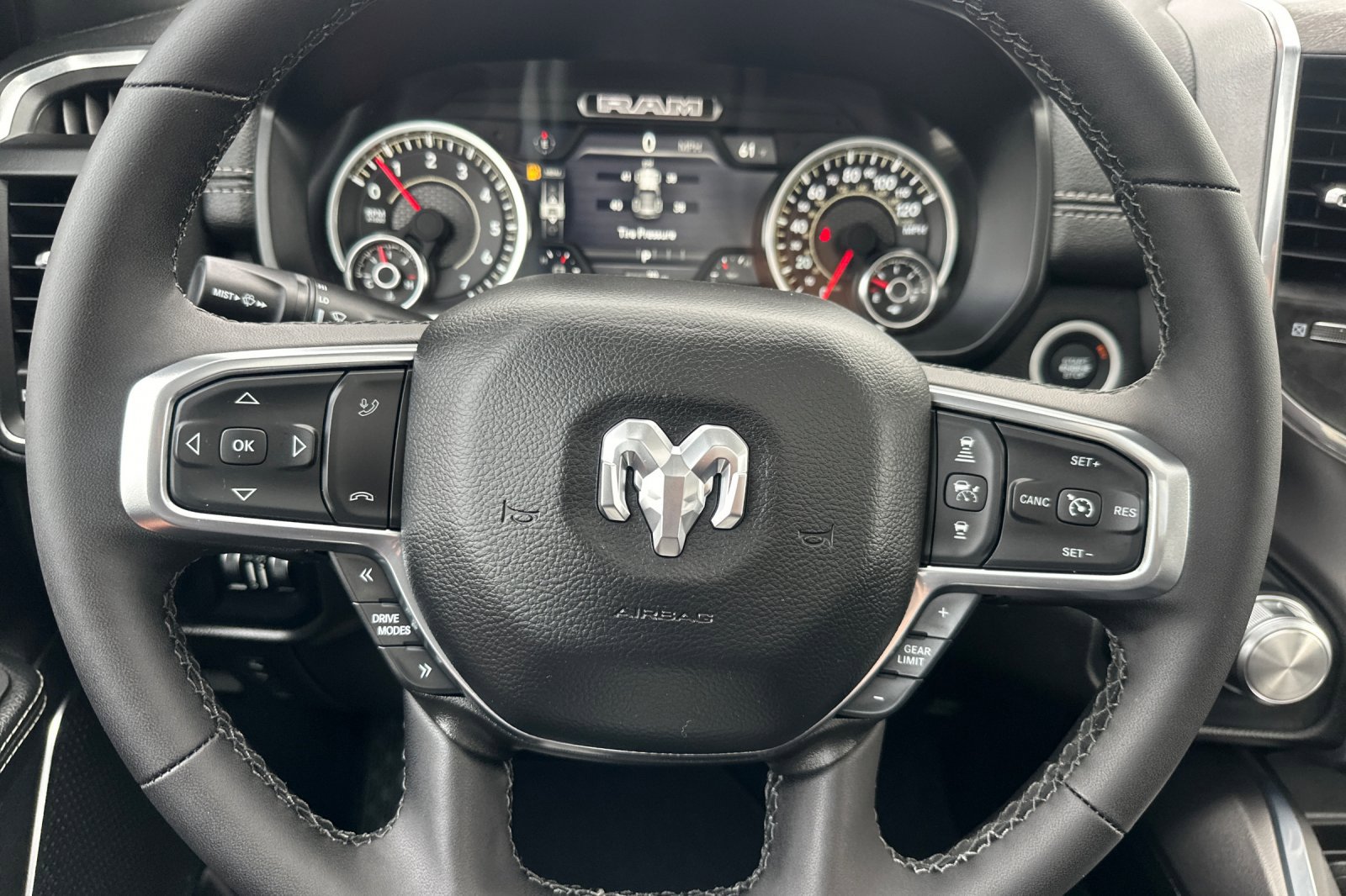 2025 Ram 1500 Laramie photo 18
