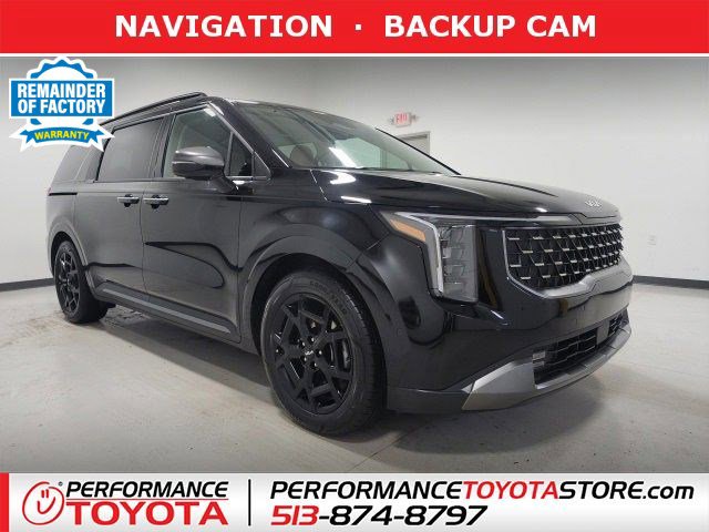 2025 Kia Carnival SX's photo