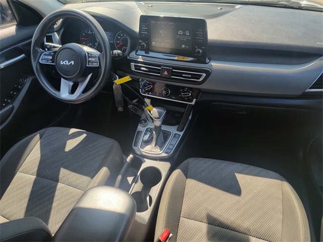 2022 Kia Seltos LX photo 32