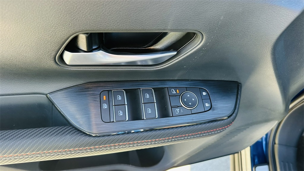 2026 Nissan Kicks SR photo 11