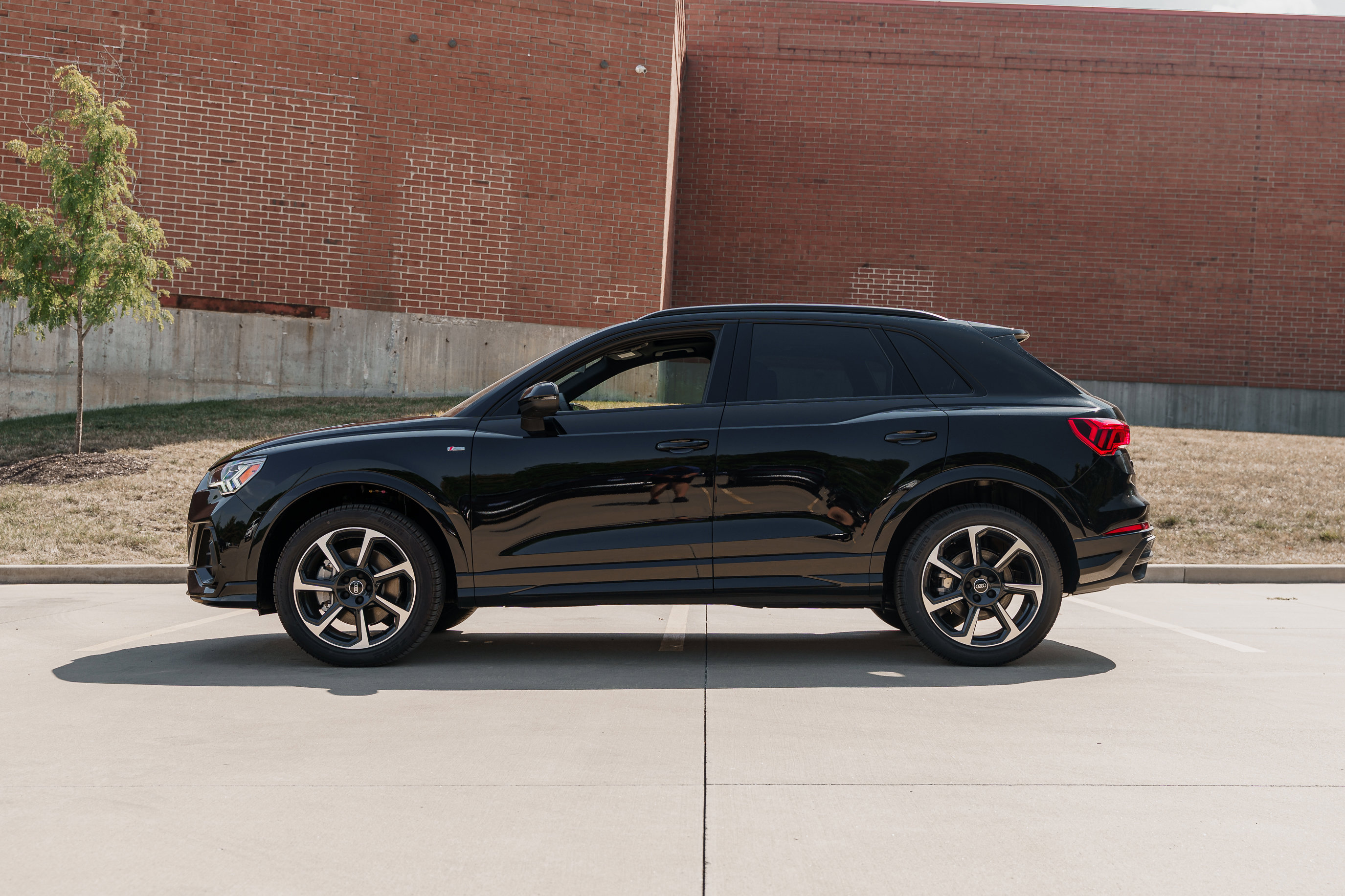 2025 Audi Q3 S line Premium Plus photo 6