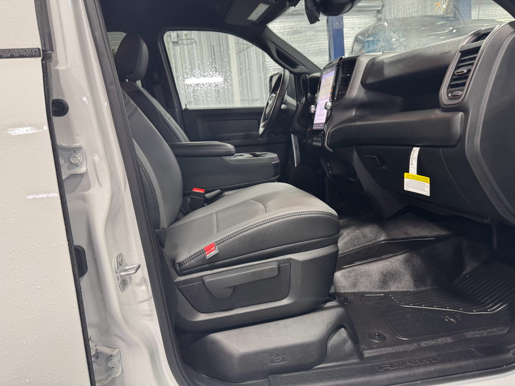 2025 Ram 3500 Tradesman photo 13
