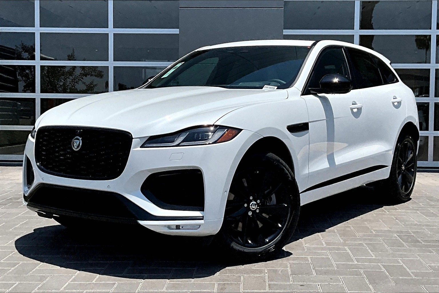 2026 Jaguar F-Pace R-Dynamic S's photo