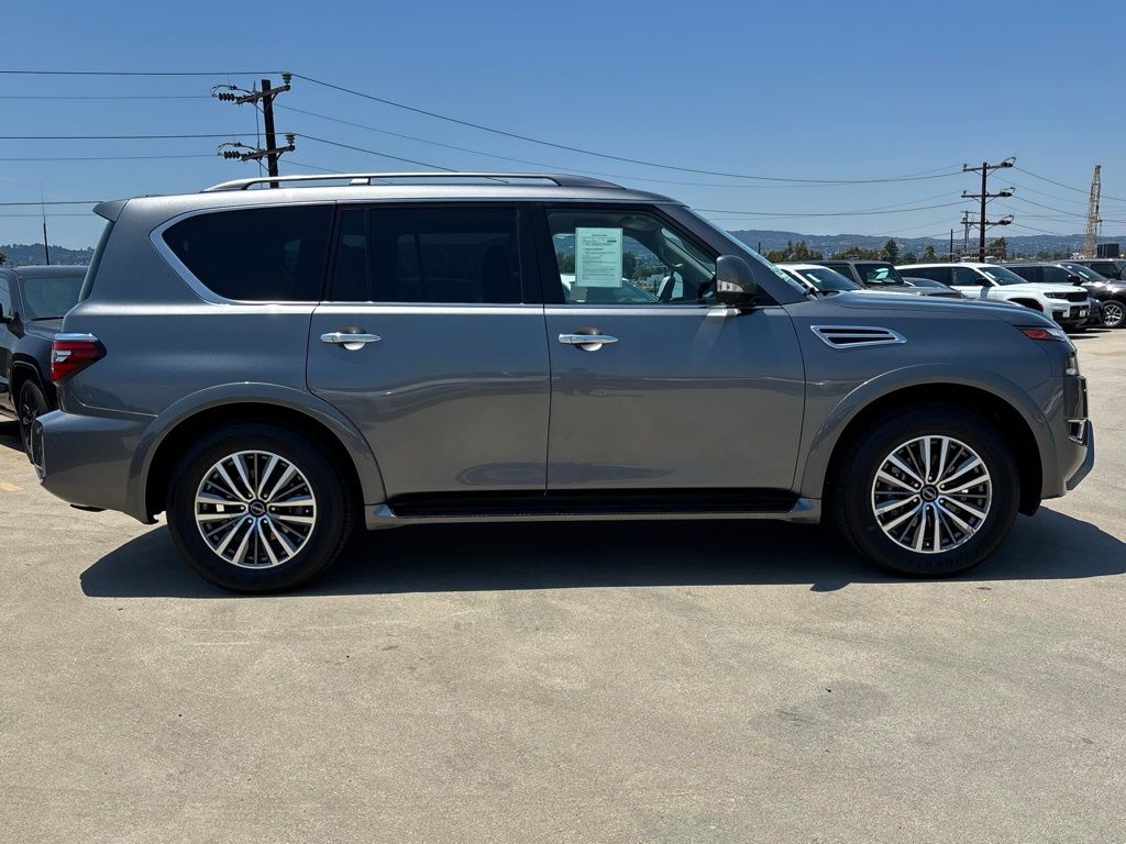 2023 Nissan Armada SL photo 2