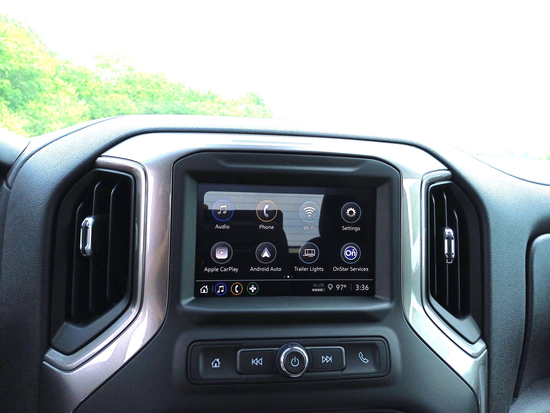 2025 Chevrolet Silverado 1500 photo 13