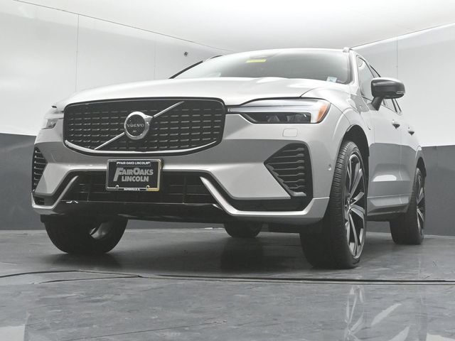 2022 VOLVO XC60 - Image 40
