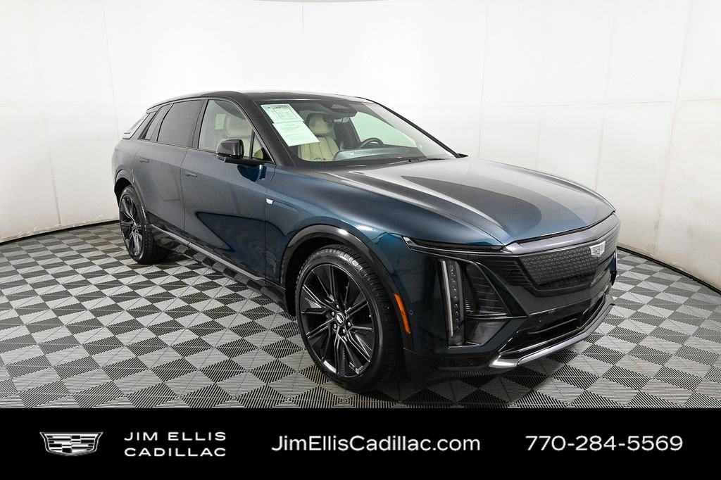 2024 Cadillac Lyriq Sport photo 25