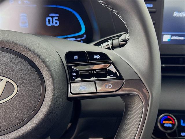 2025 Hyundai Elantra SEL Sport photo 14