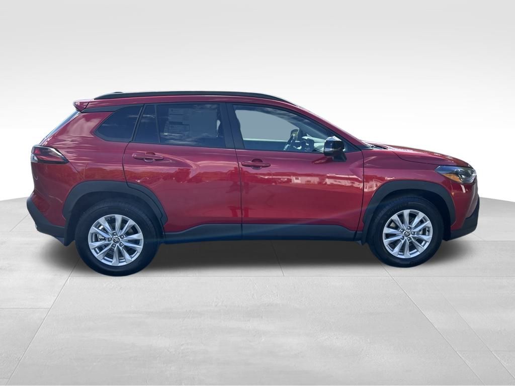 2026 Toyota Corolla Cross LE photo 6