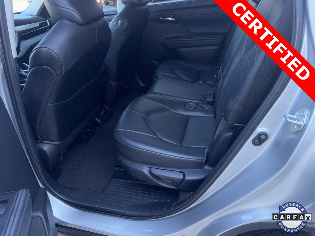 2021 Toyota Highlander XLE photo 8