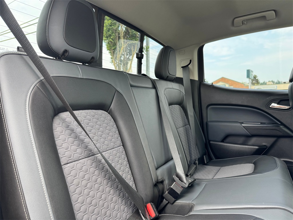 2016 Chevrolet Colorado Z71 photo 11