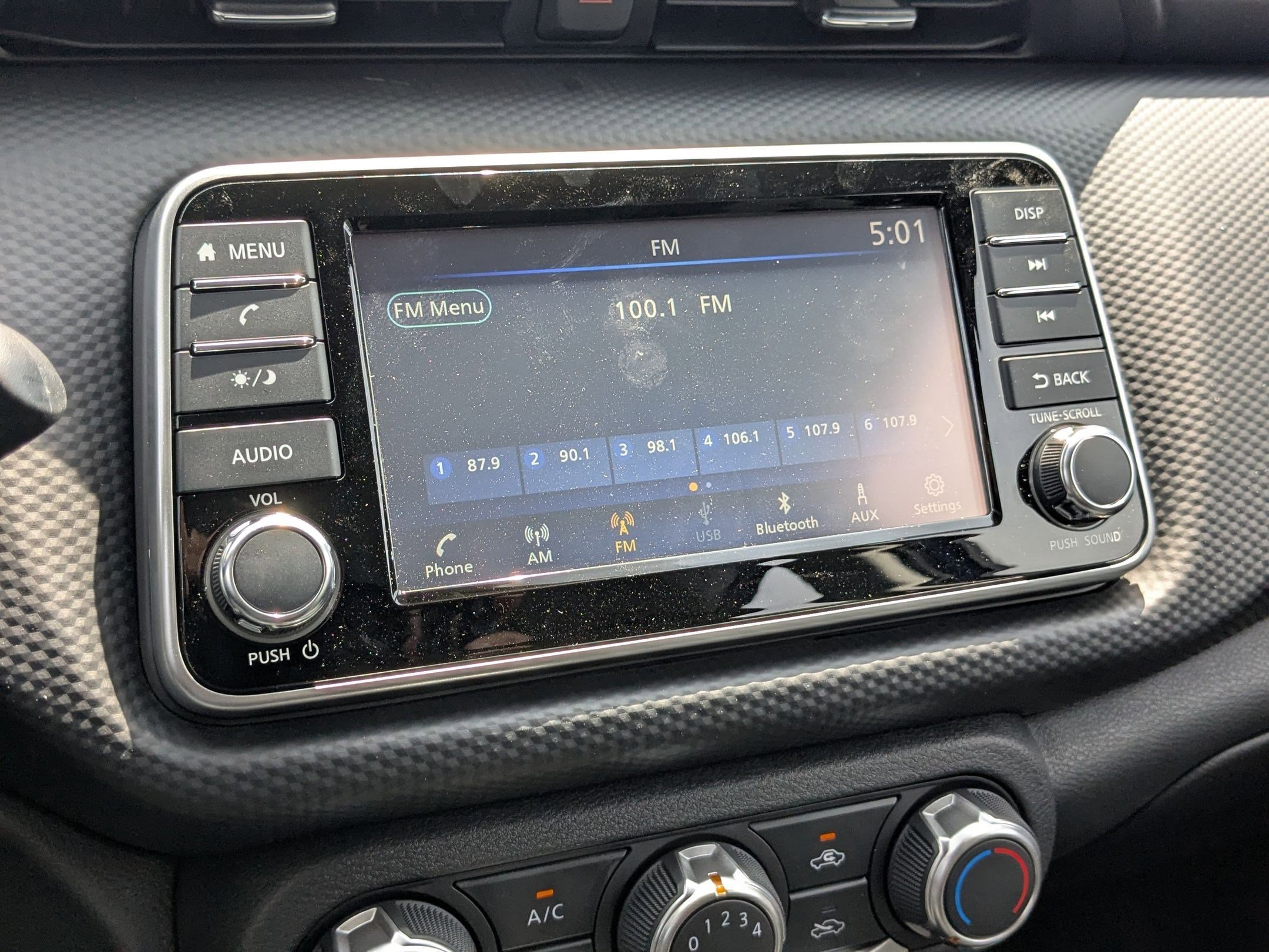 2025 Nissan Kicks Play S photo 14