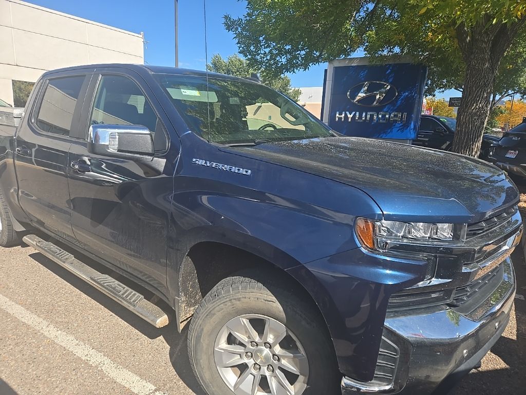 2019 Chevrolet Silverado 1500 LT photo 2