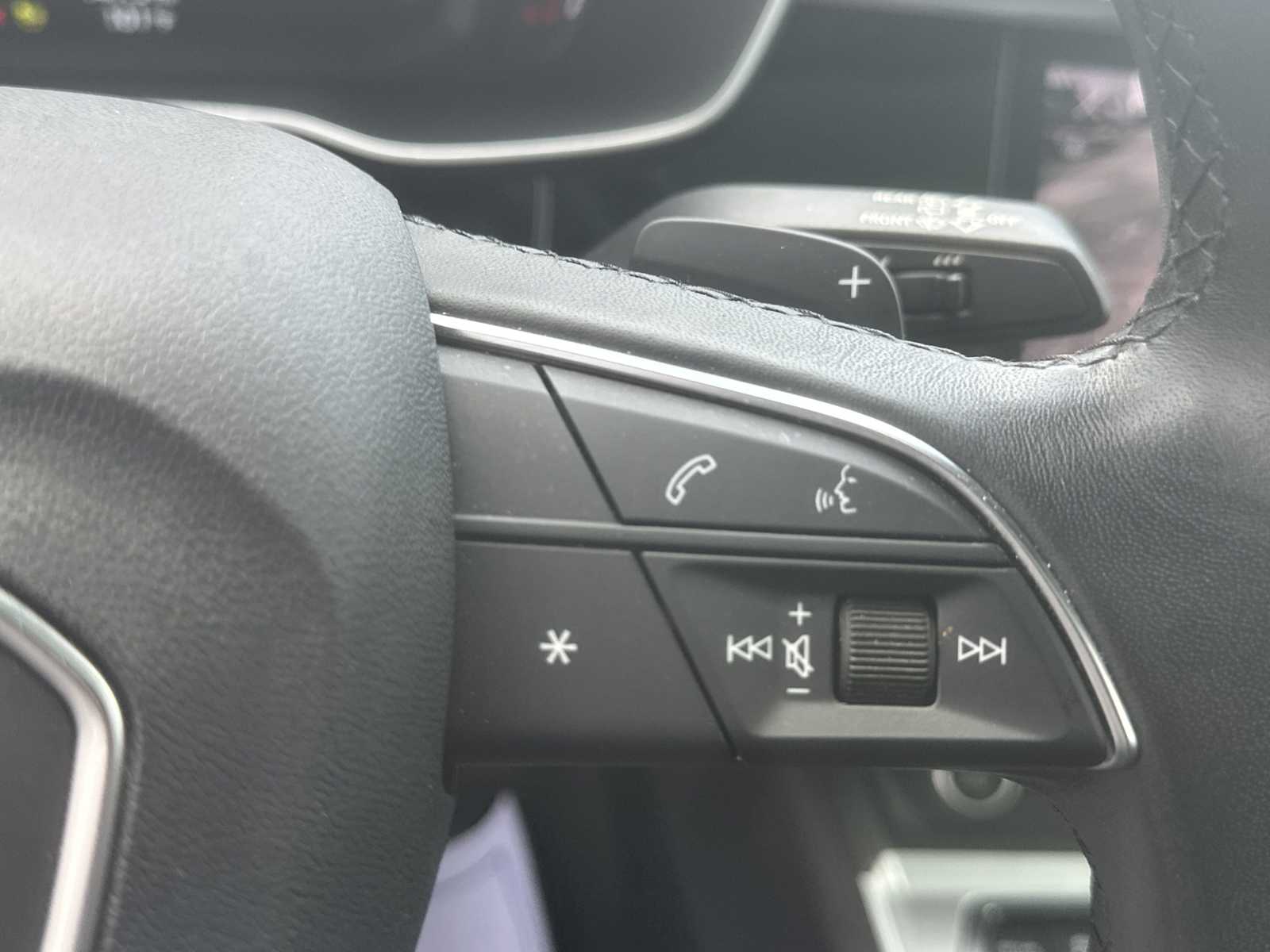 2024 Audi Q3 S line Premium photo 19