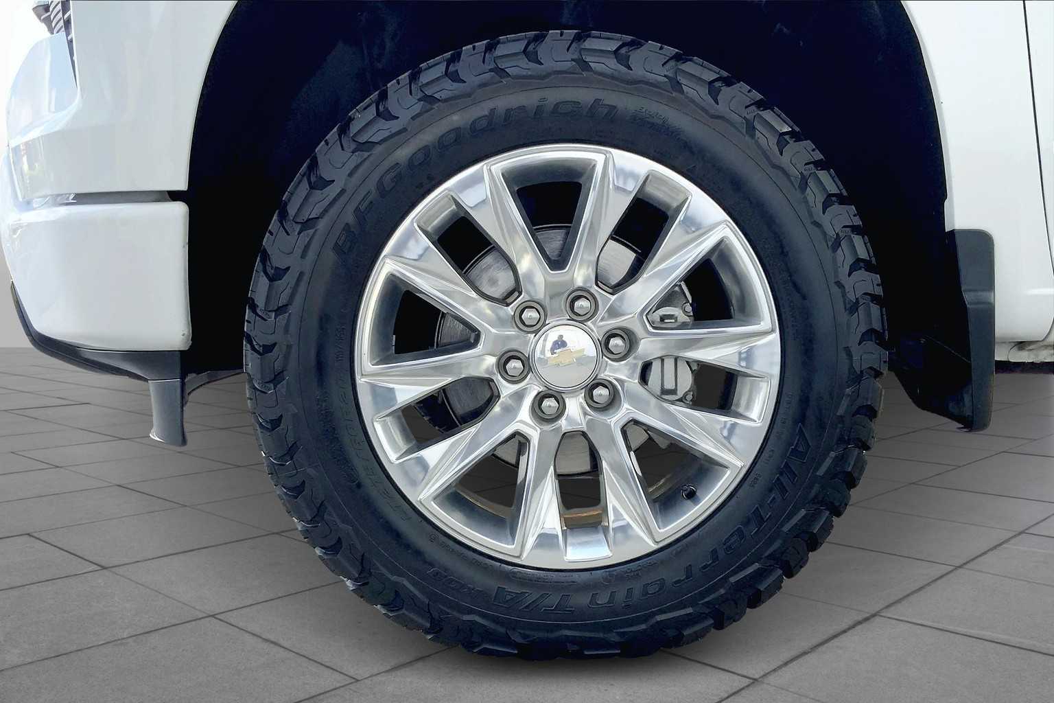 2023 Chevrolet Silverado 1500 RST photo 10
