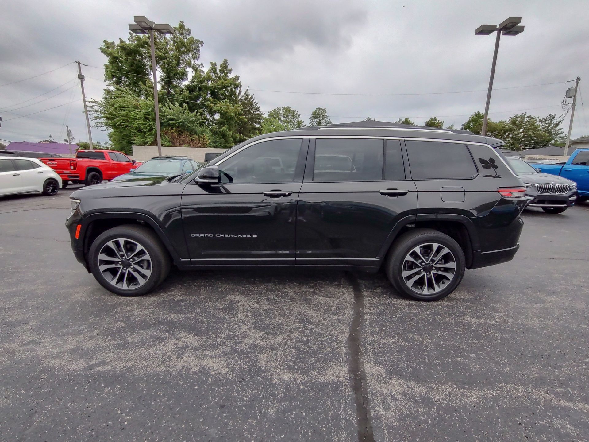 2022 Jeep Grand Cherokee Overland photo 18