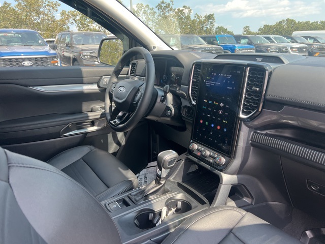 2025 Ford Ranger Lariat photo 6