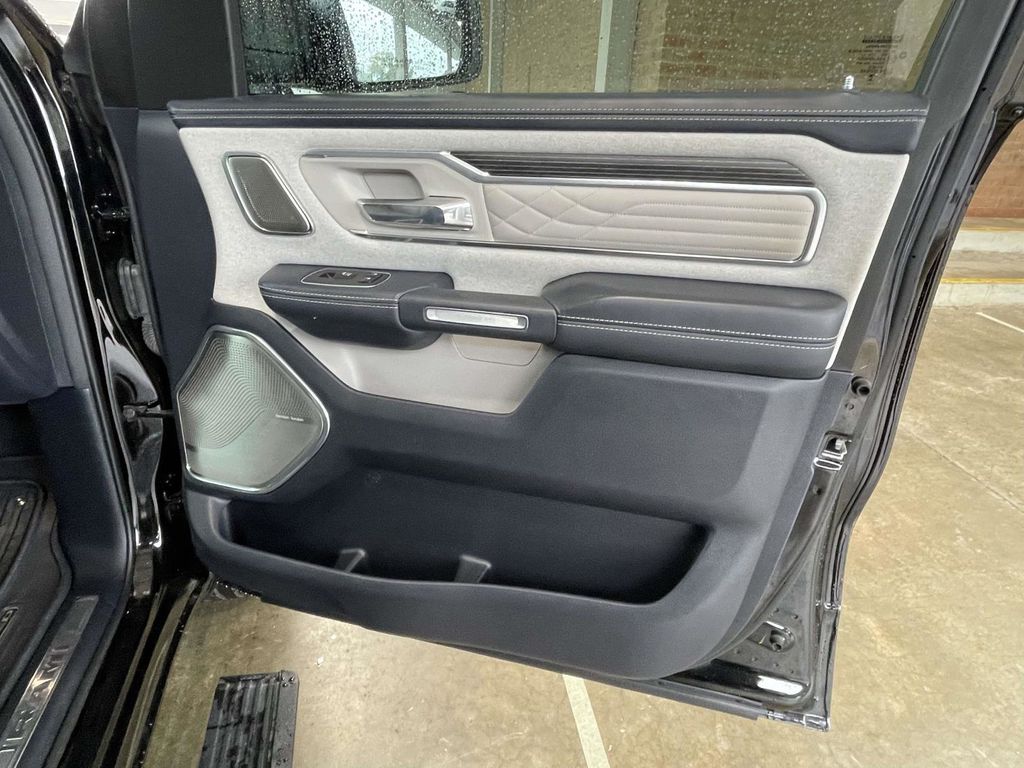 2023 Ram 1500 Limited photo 15