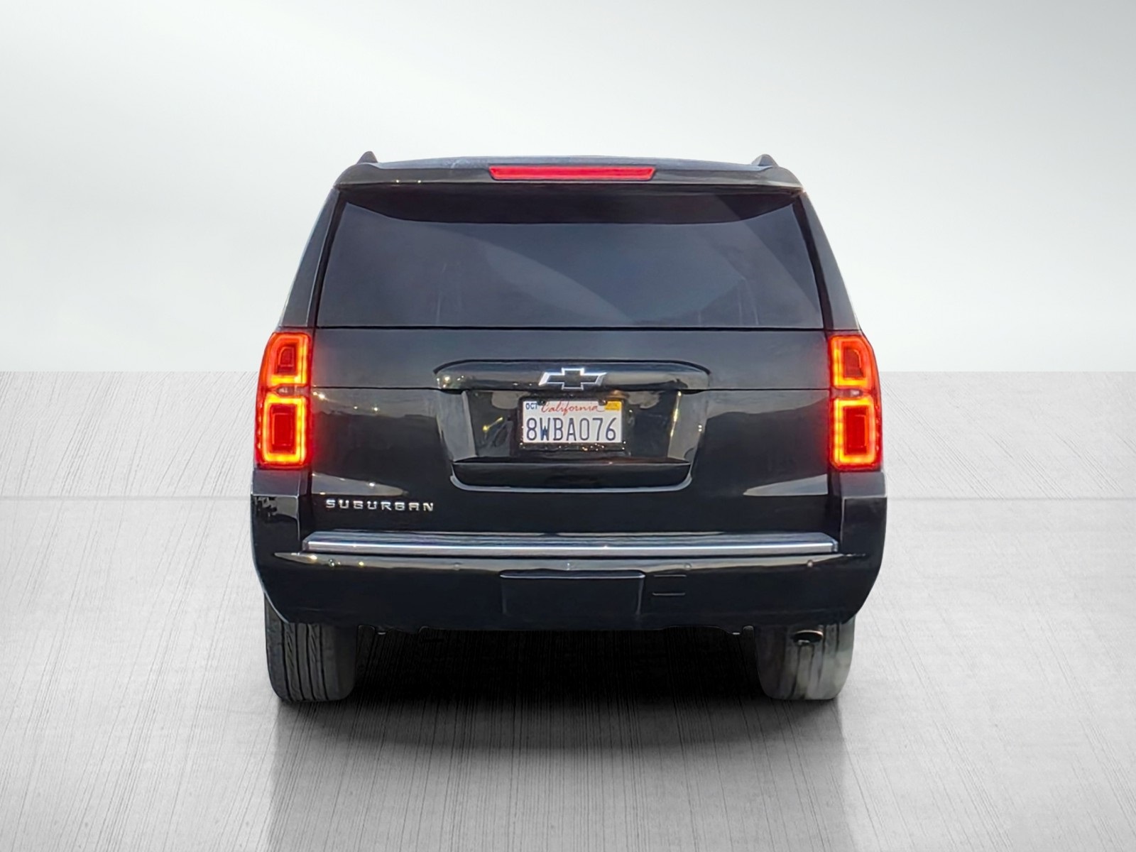 2016 Chevrolet Suburban LTZ photo 4