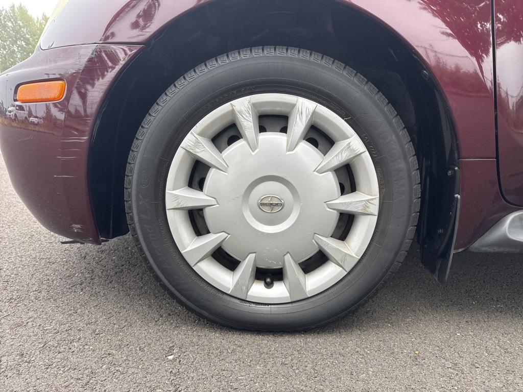 2005 Scion xA Base photo 10