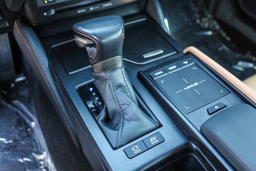 2022 Lexus ES 300h photo 22