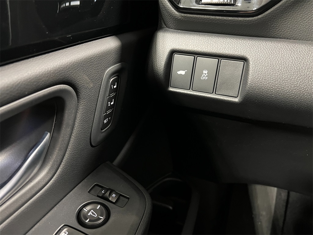 2025 Honda Pilot Touring photo 18
