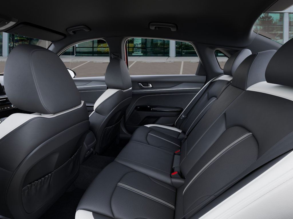 2025 Kia K5 GT-Line photo 18