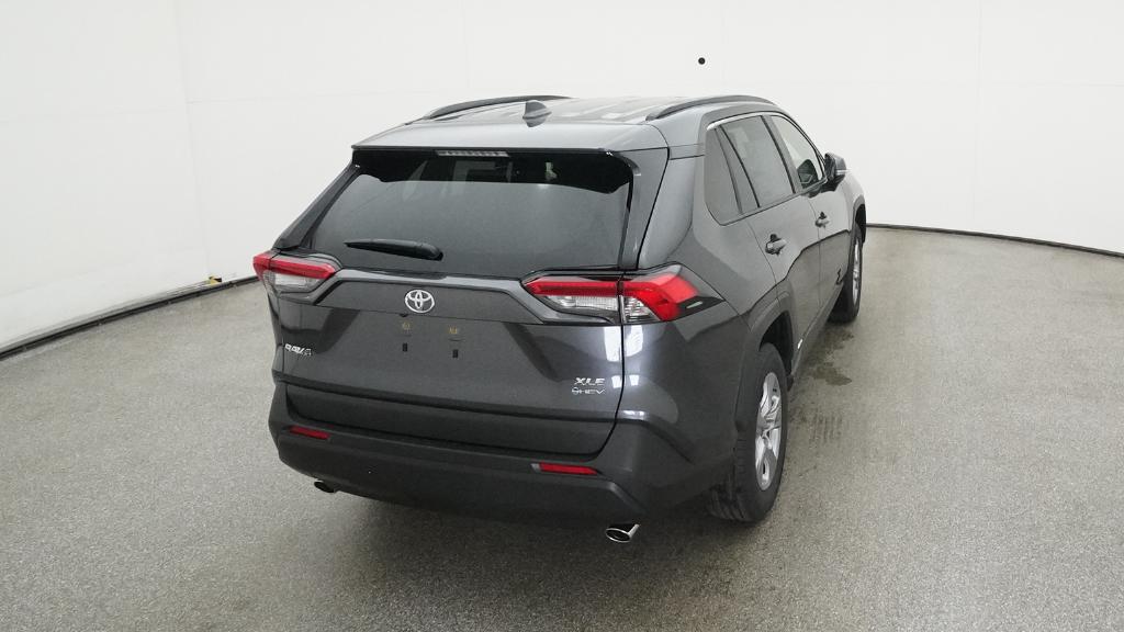 2025 Toyota RAV4 Hybrid XLE photo 19