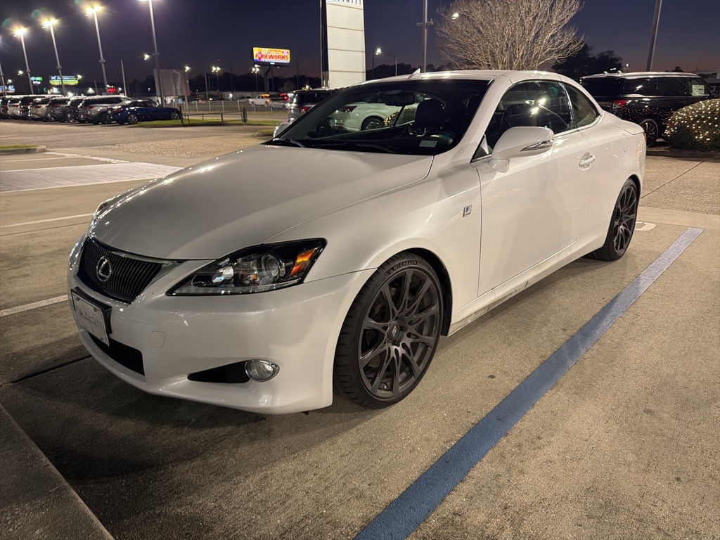 2011 Lexus IS 350's photo