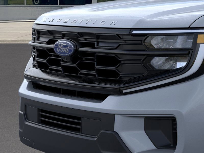 2025 Ford Expedition photo 13
