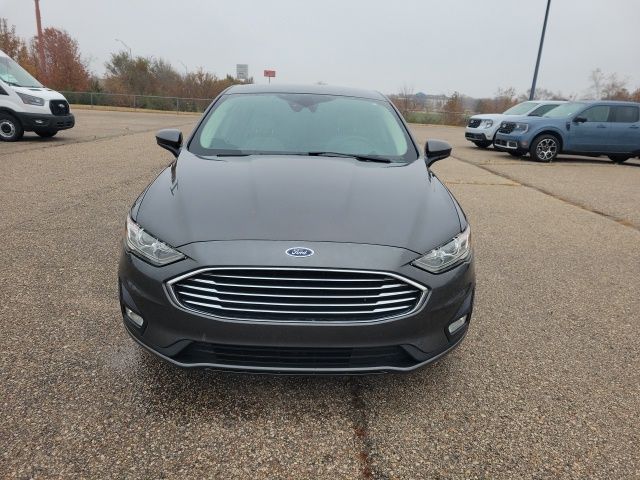 2020 Ford Fusion SE photo 4