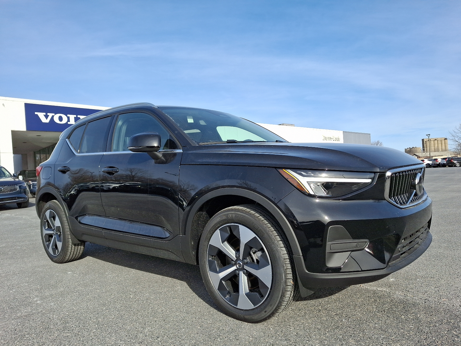 2025 Volvo XC40