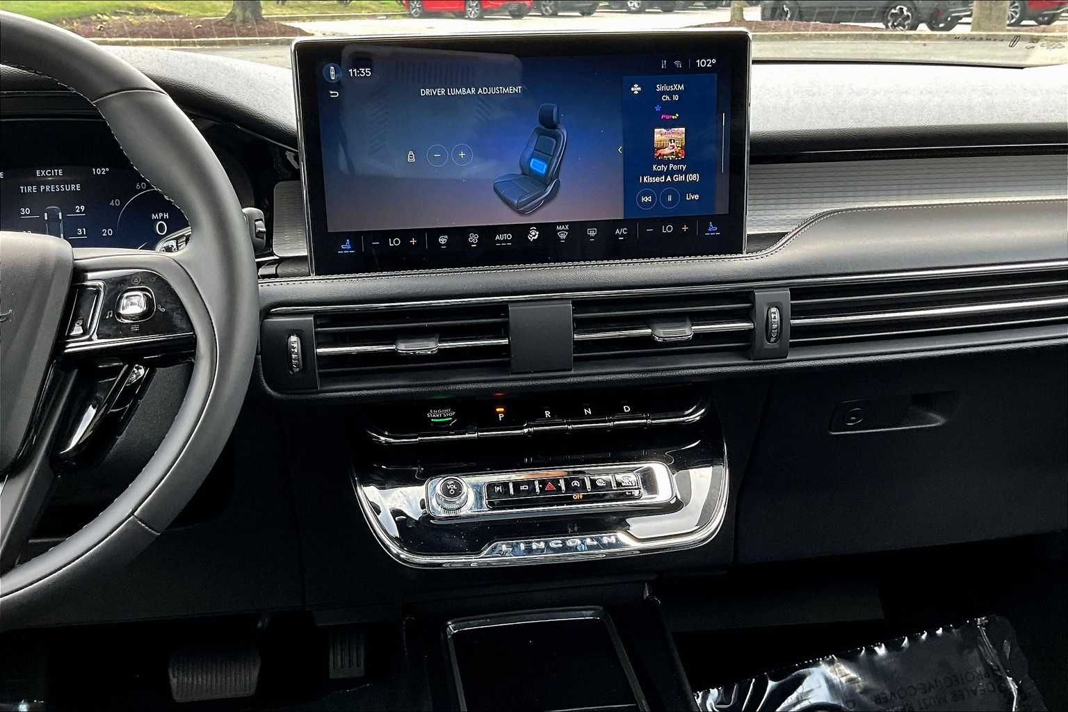 2023 Lincoln Corsair Standard photo 6